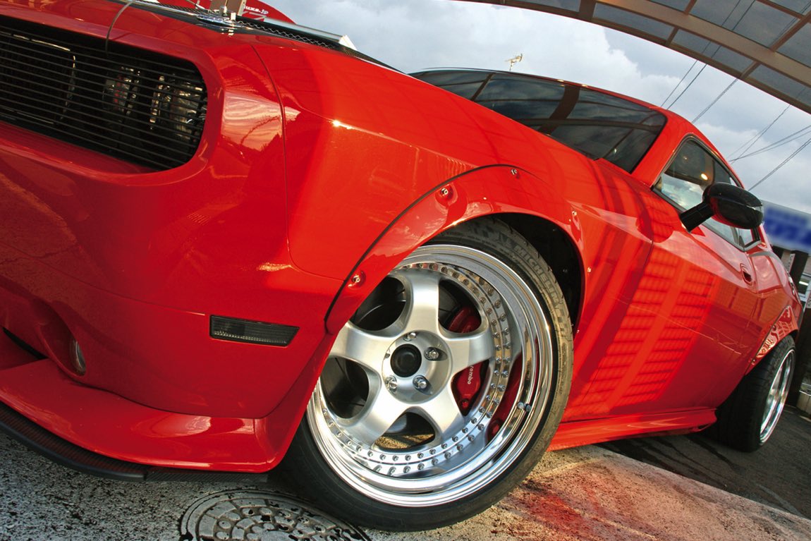 EDGE CUSTOMS Dodge Challenger M